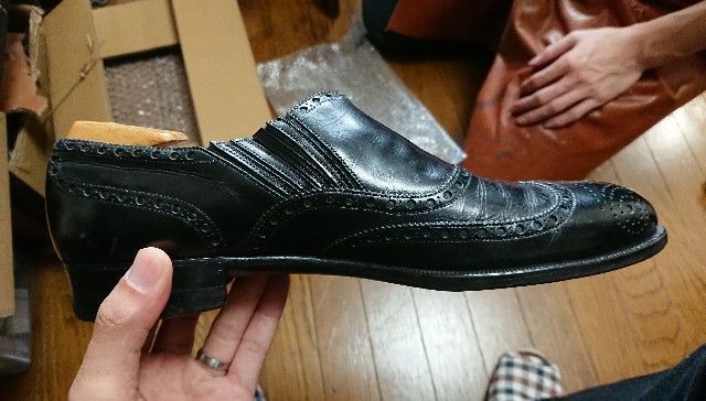 ドルチェ牛革タック入り隠しゴム袋縫いスリッポンシューズ SiroenoYosuiさんの工房探訪！ - LetLifeLoose