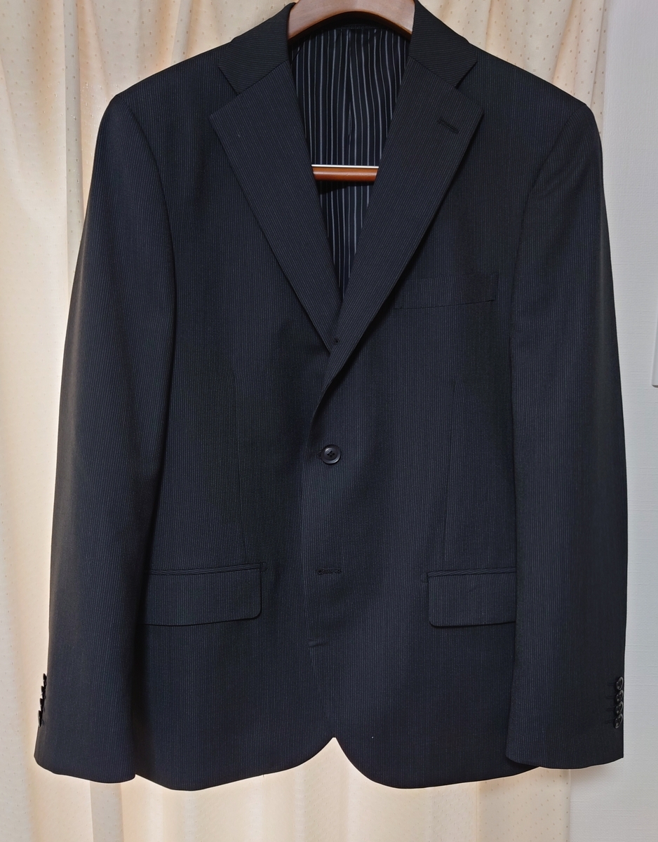 Differenceで仕立てたジャケットの正面シルエット