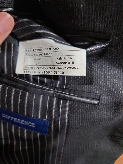 Differenceのジャケット裏地、モノトーンストライプのキュプラ素材