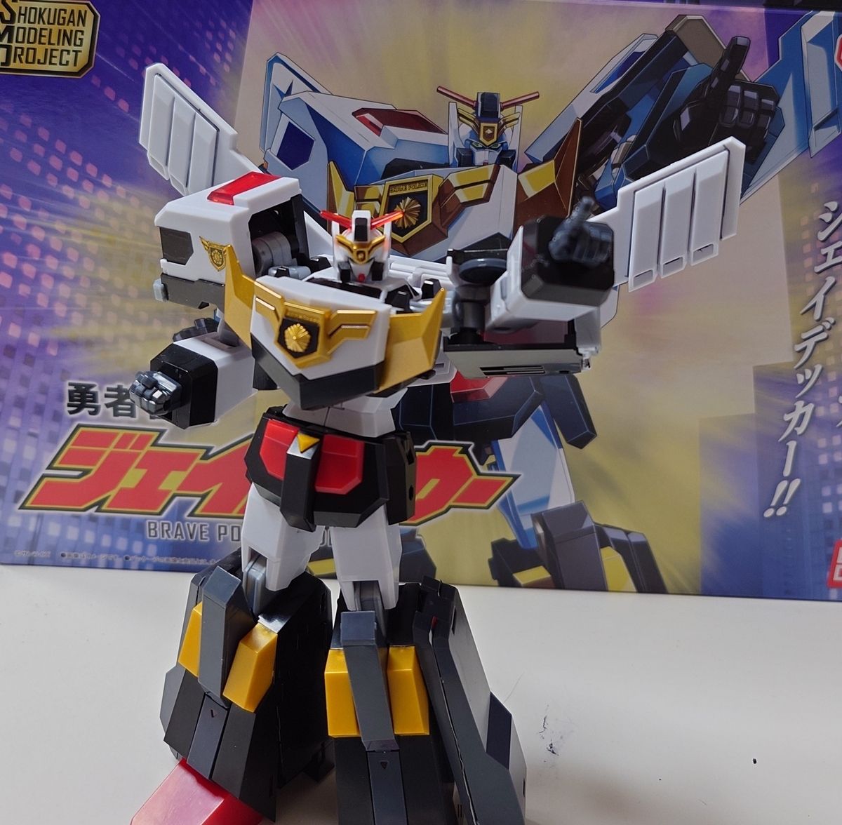 多軸稼働でパッケージ通りポーズ可能なデッカード