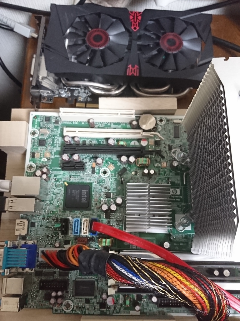 マザボに合わないグラボはライザーケーブルで接続 Beniyaitapc S Blog