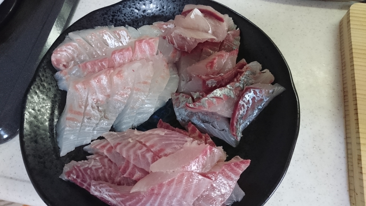 刺身 焼き物 煮つけ 鮮度自慢の魅力的な愛南町の魚たちをさまざまな調理方法で食べてみた たまべら たまにはベラ以外も釣りたい