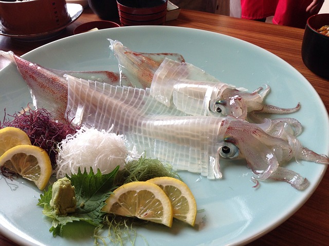 イカの刺身の画像
