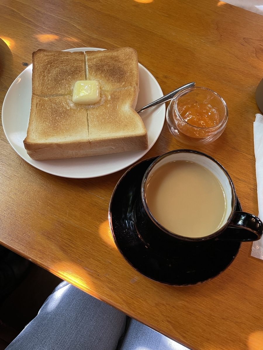 コーヒーとトースト