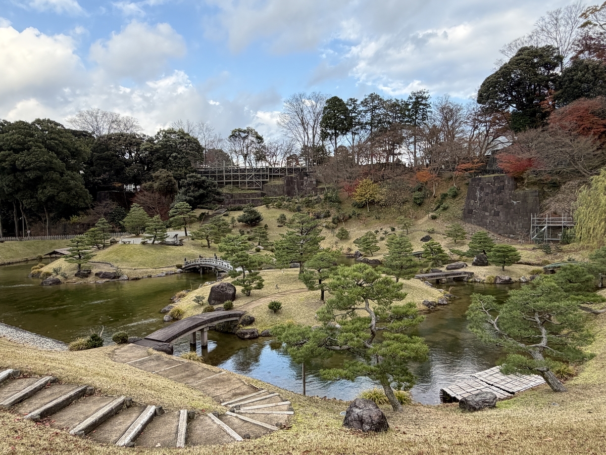 日本庭園を望む風景