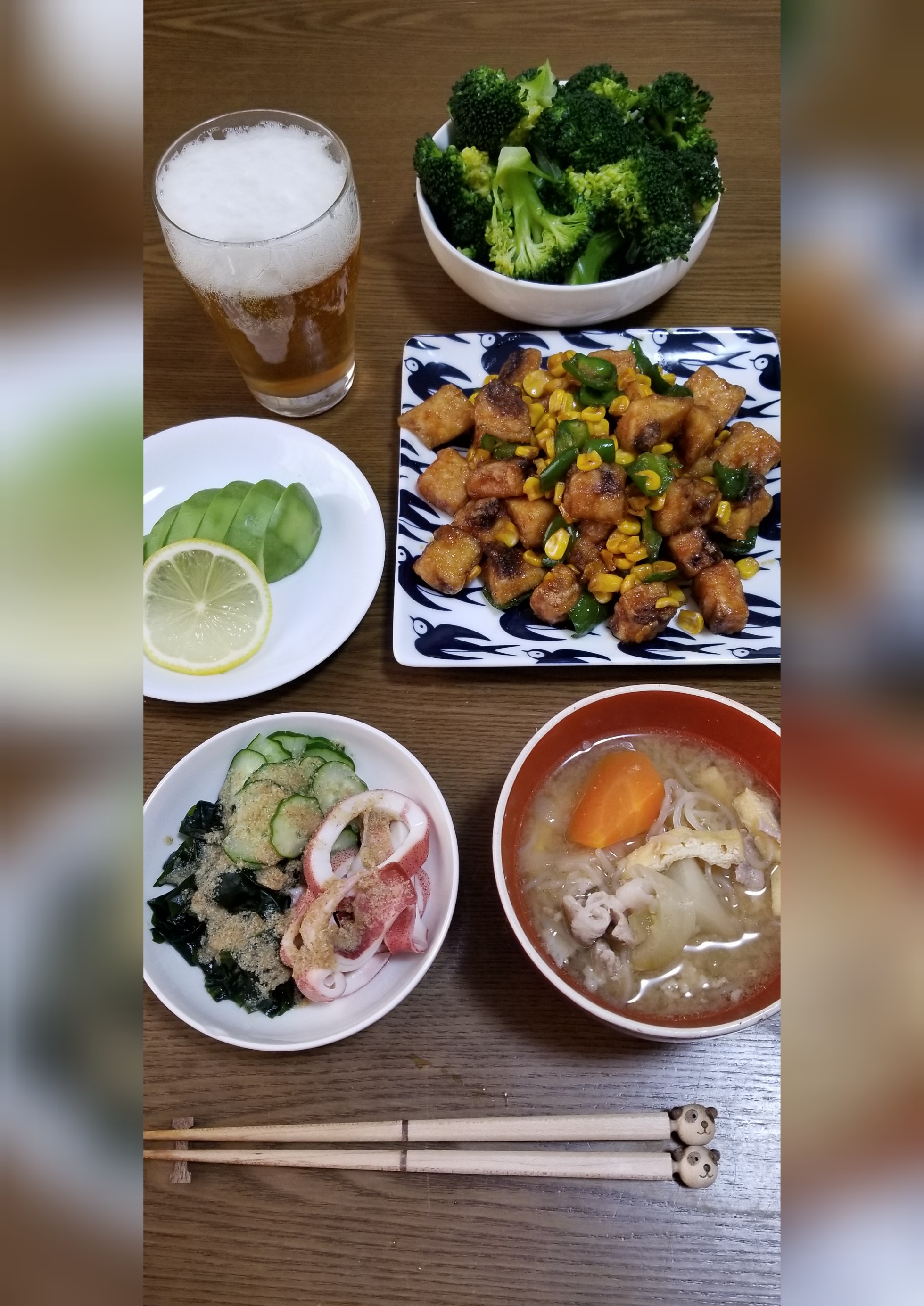 給食メニューで晩酌 めかじきの東煮 給食おばちゃんがいろいろ作って飲んでます