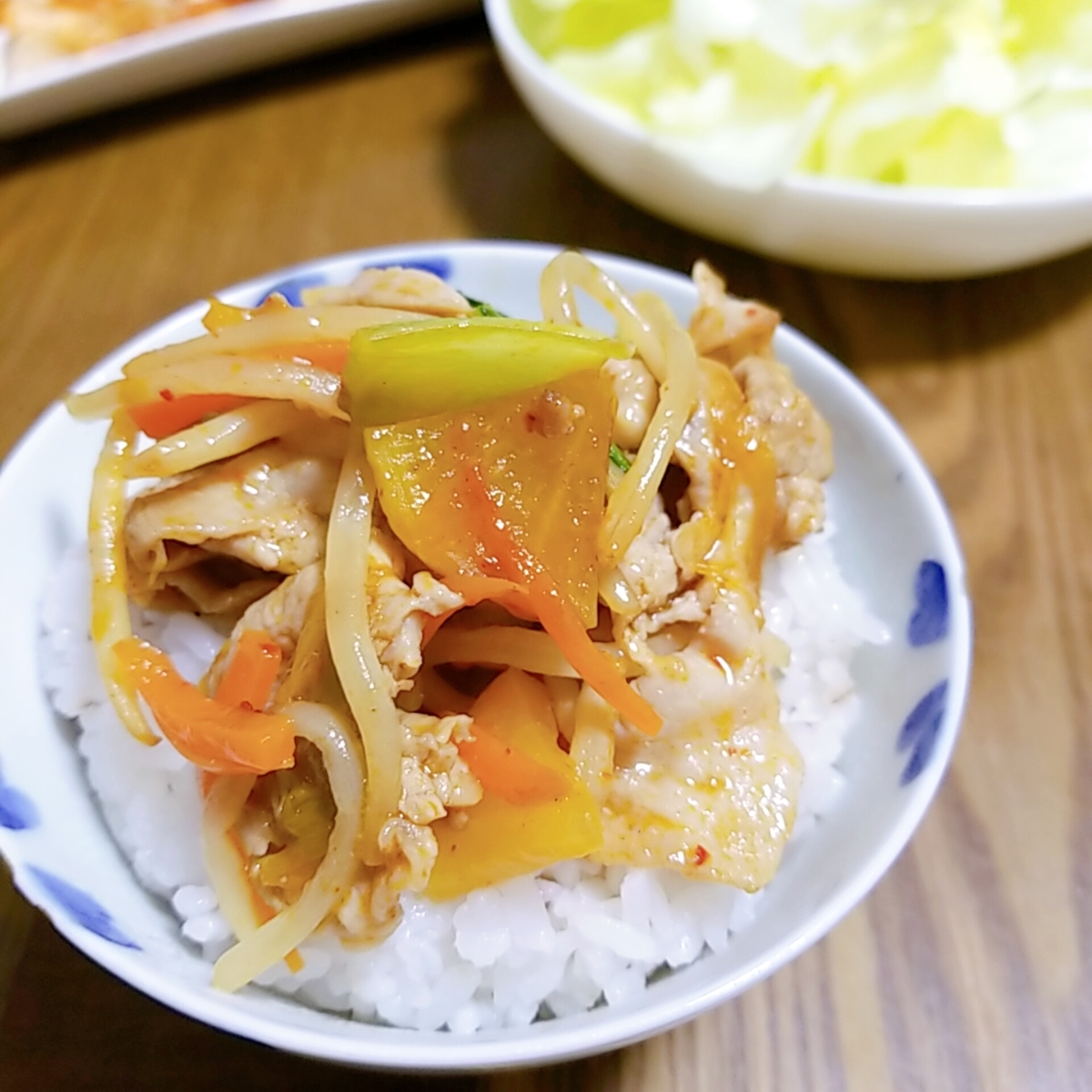 給食の キムタク丼 晩酌 給食おばちゃんがいろいろ作って飲んでます
