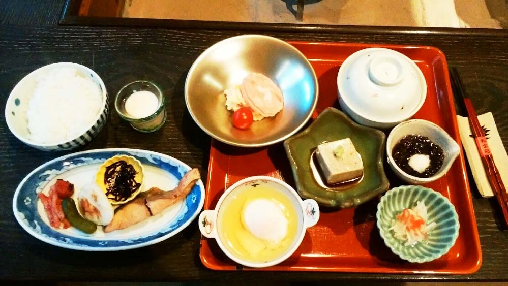 朝食