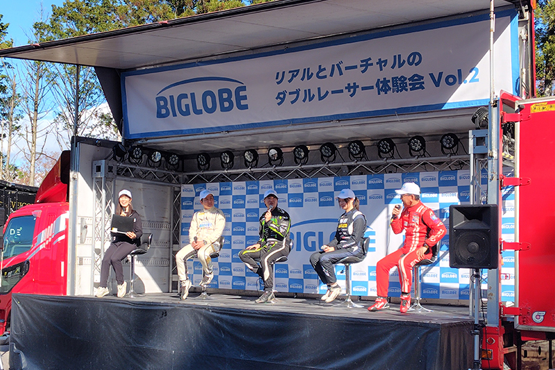 イベントトークショーの様子画像