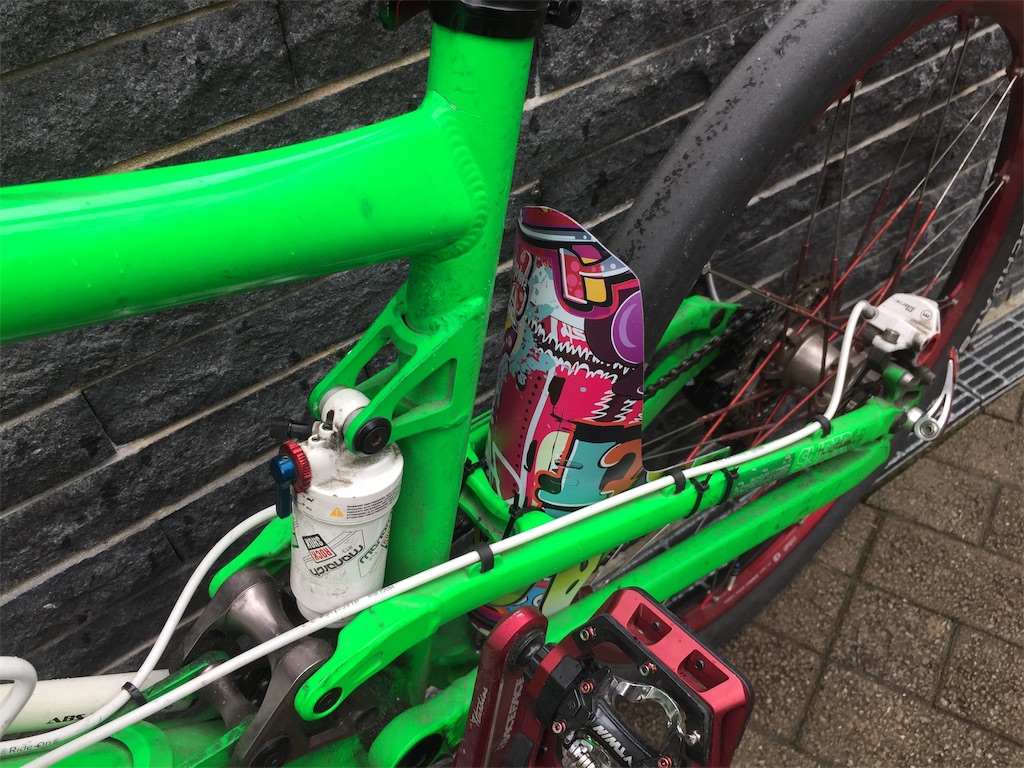 アルミフレームに入ったクラック - bigtree1984jp's diary