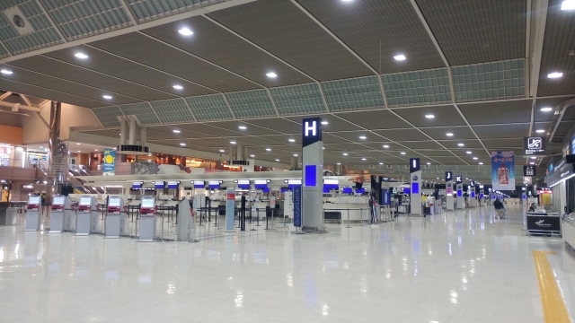 成田空港チェックインカウンターイメージ