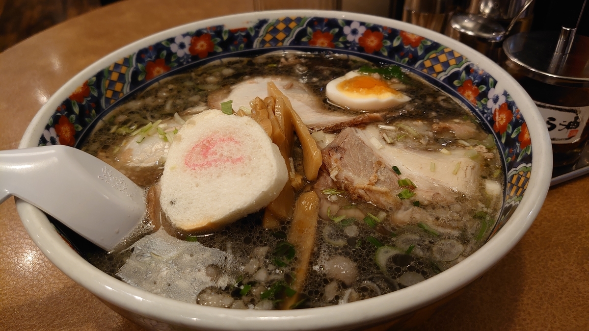 函館駅 あじさい イカスミラーメン