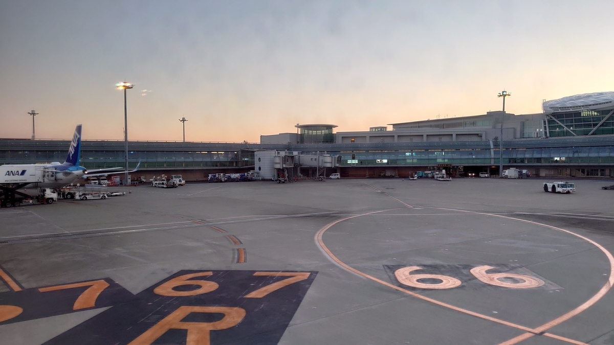 ANA1405便 羽田空港 第2ターミナル 国際線 ANA1405便 羽田空港 第2ターミナル 国際線