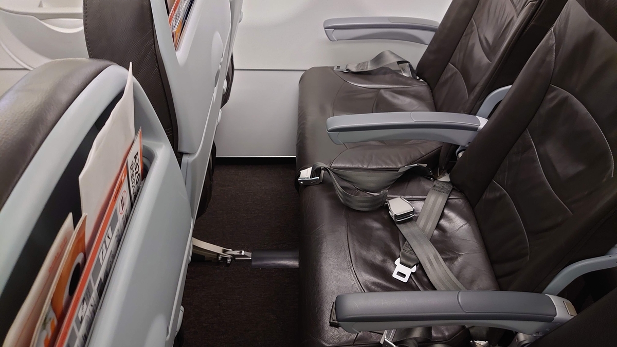 ジェットスター(A320型機)通常座席 ジェットスター(A320型機)非常口座席