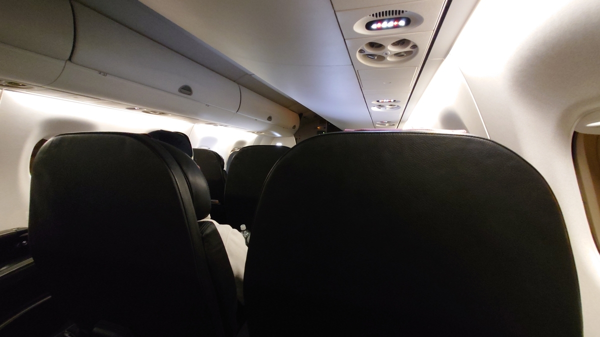 E190 クラスJ 客室