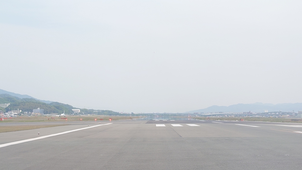 JAL3653便 ATR-42 福岡空港 滑走路