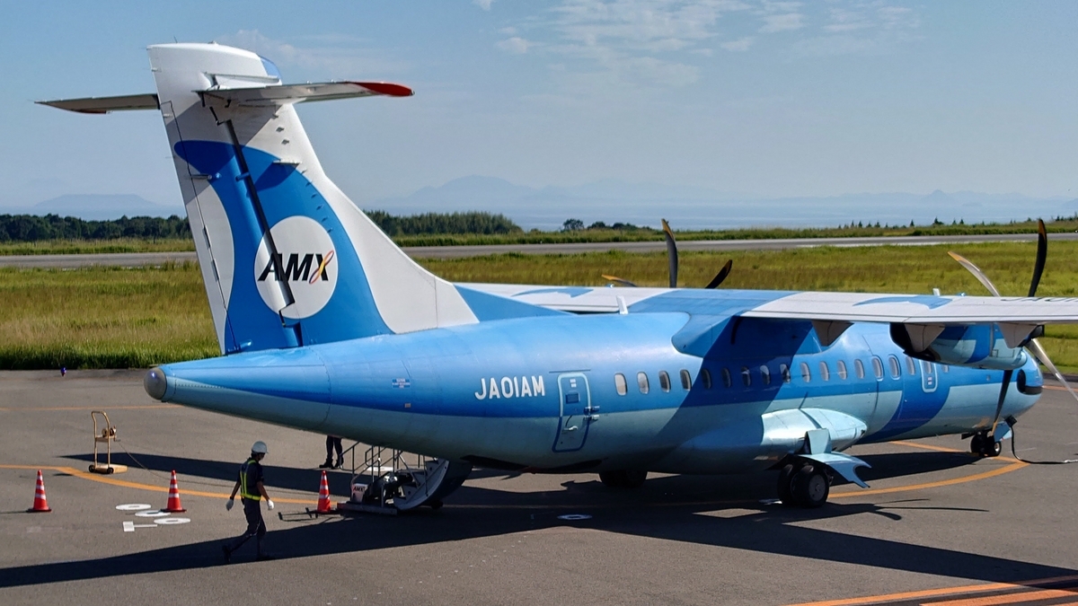 天草飛行場 AMX ATR42-600