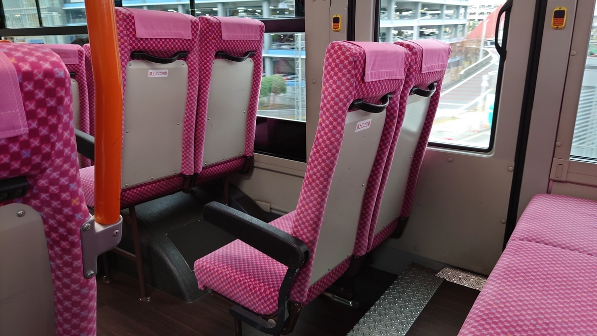 京浜急行バスの羽田空港シャトルバス 車内