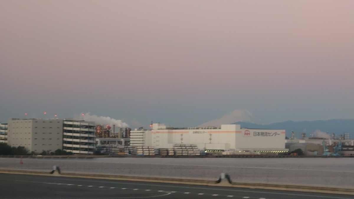 羽田空港 D滑走路からの富士山
