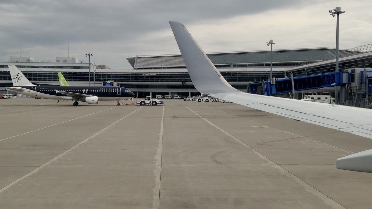 JAL201便 中部国際空港(国内線側)