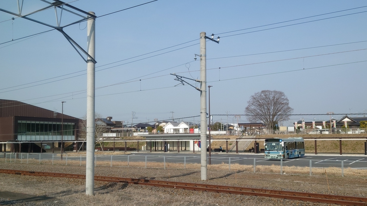 JR常磐線 ひたち15号の車窓 石岡駅付近