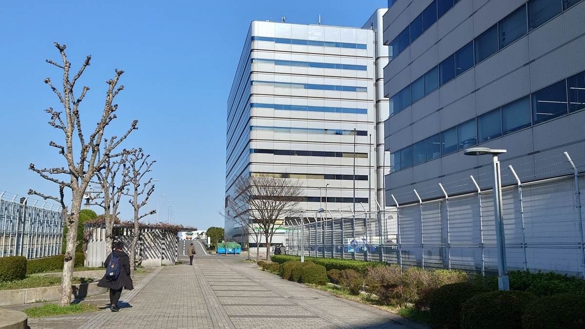 東京モノレール新整備場駅 駅入口からメンテナンスセンター方向