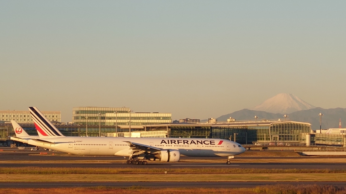 JAL221便 羽田空港から富士山方向