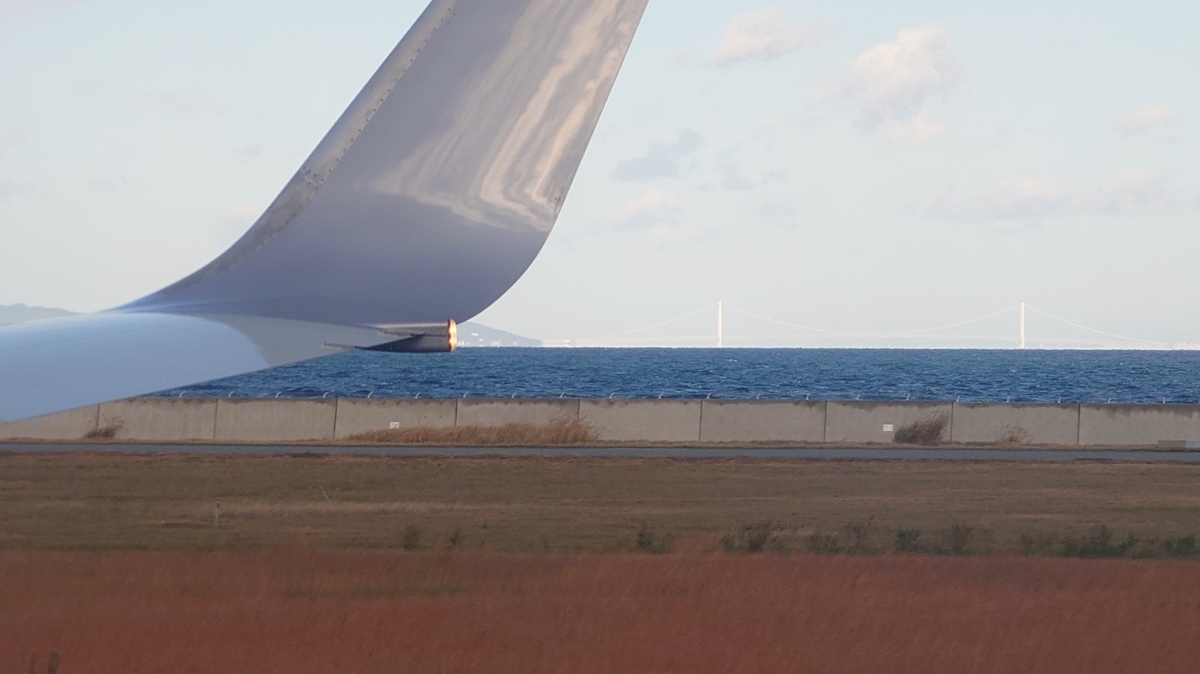 JAL221便 関西空港から淡路島方向