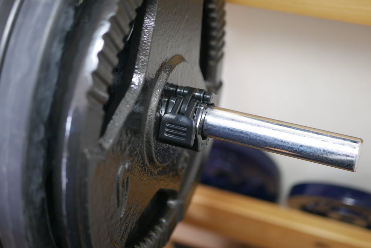 バーベルシャフトに装着したイージーカラー