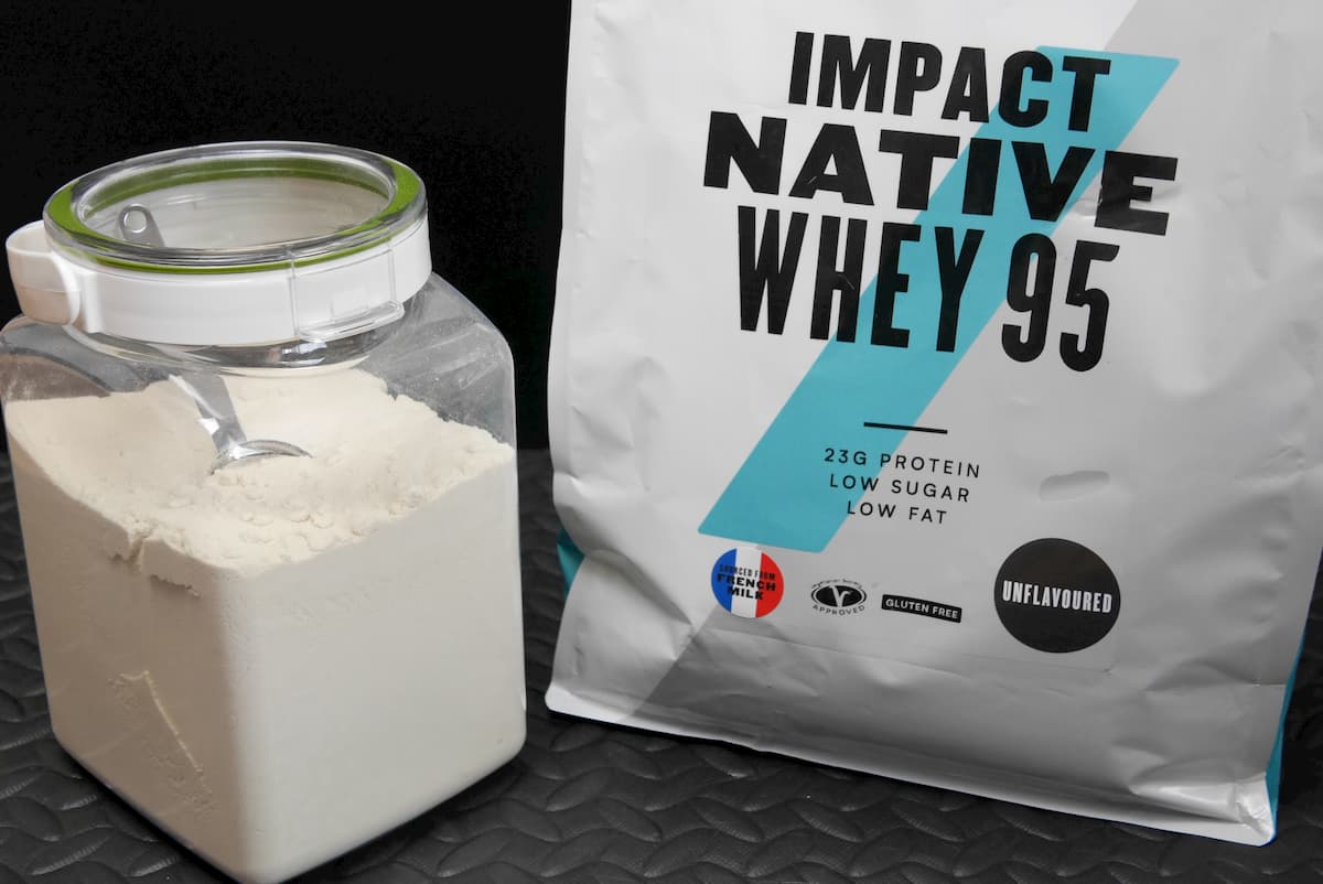 フレッシュロックに移し替えたネイティブホエイアイソレート