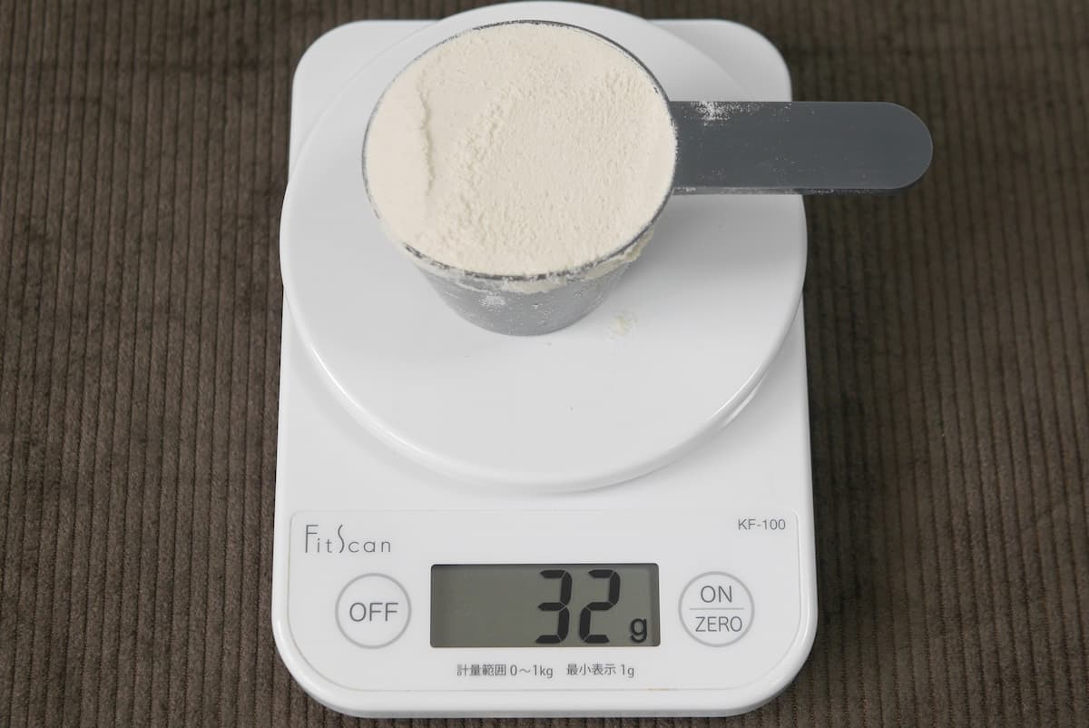 桜ストロベリーミルクはスプーン一杯で約32g