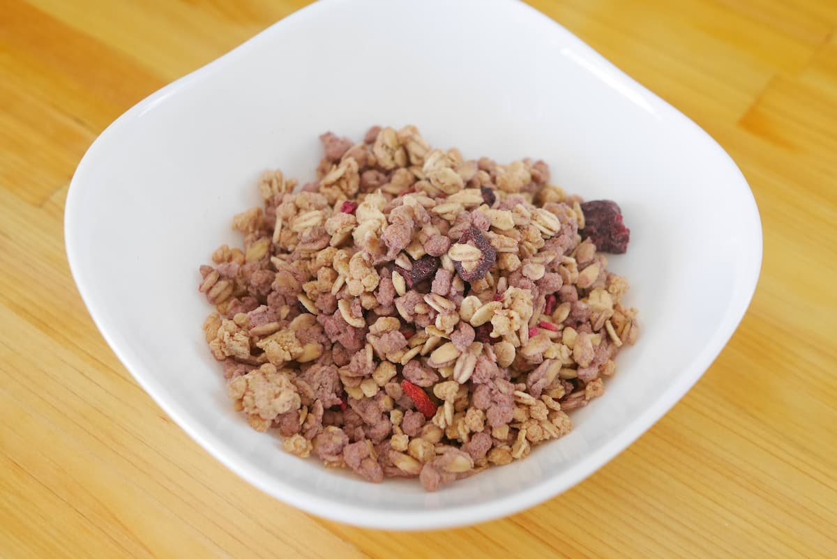 プロテイン グラノーラ　ラズベリー＆ブラックベリー