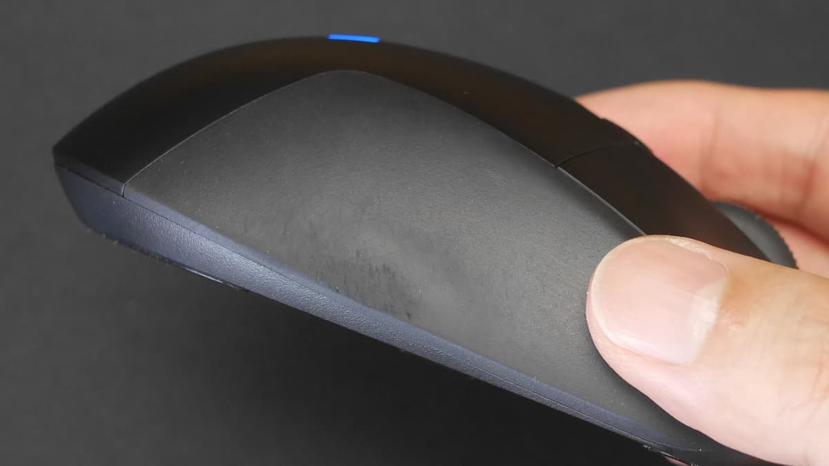 劣化が見られるG703hのサイドラバー