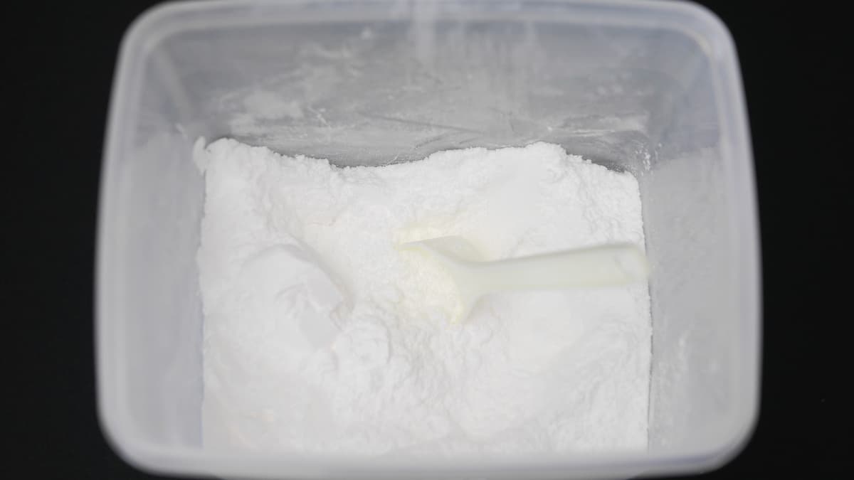 別の保存容器に移したSAVE HMB パウダー