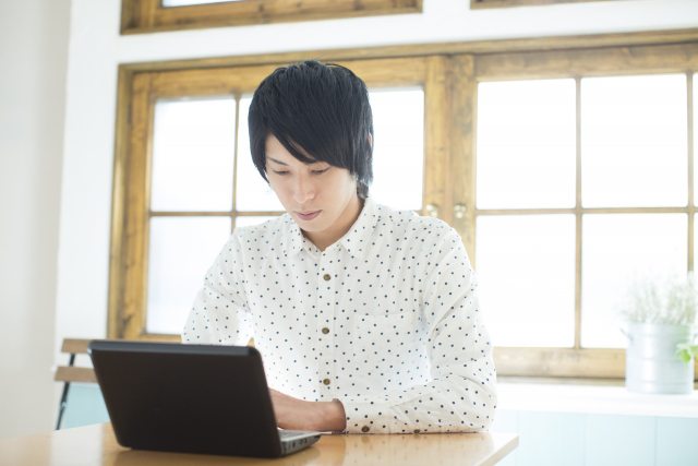 中学生や高校生など学生でも登録して大丈夫?学生のお小遣い稼ぎに違法性はある? 中学生や高校生など学生でも登録して大丈夫?学生のお小遣い稼ぎに違法性はある?
