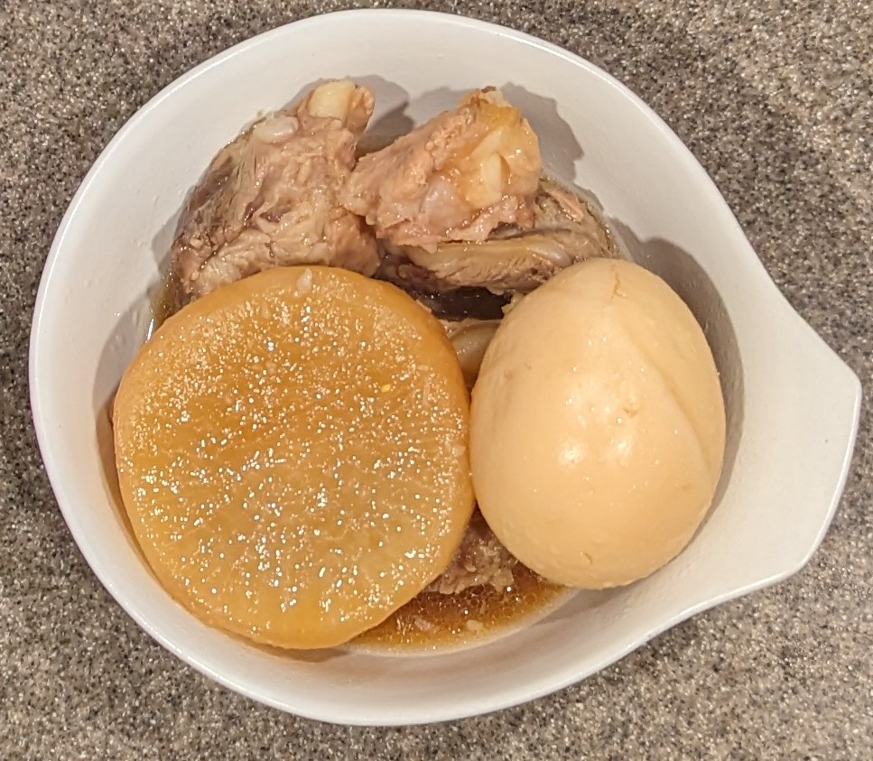 器に盛り付けて完成