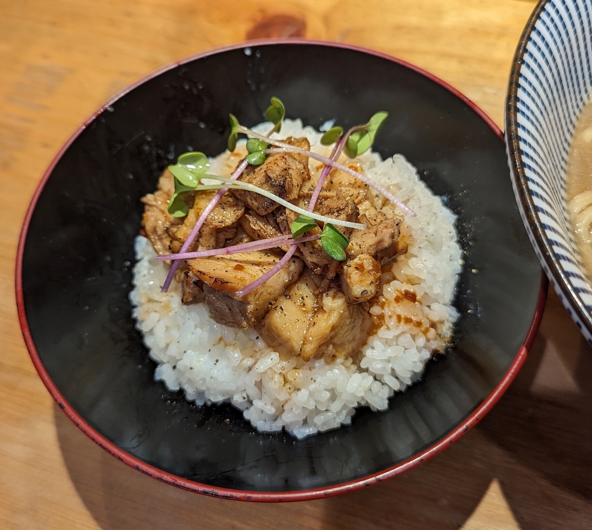 炙りチャーシュー丼