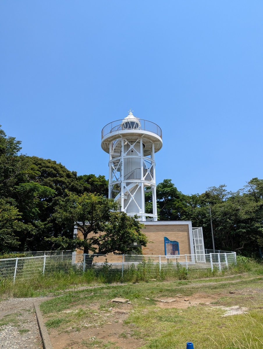 初島灯台①