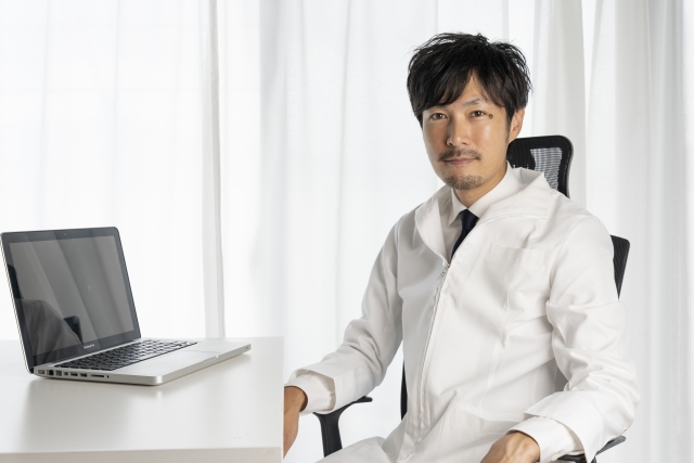 美容クリニックの男性医師