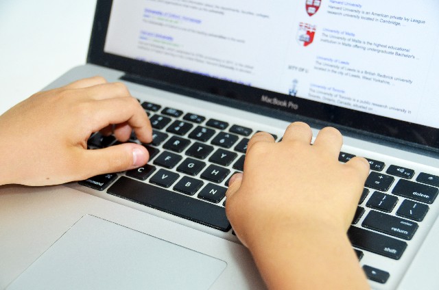 自営業のネットショップをやめてタクシー運転手に転職した体験談