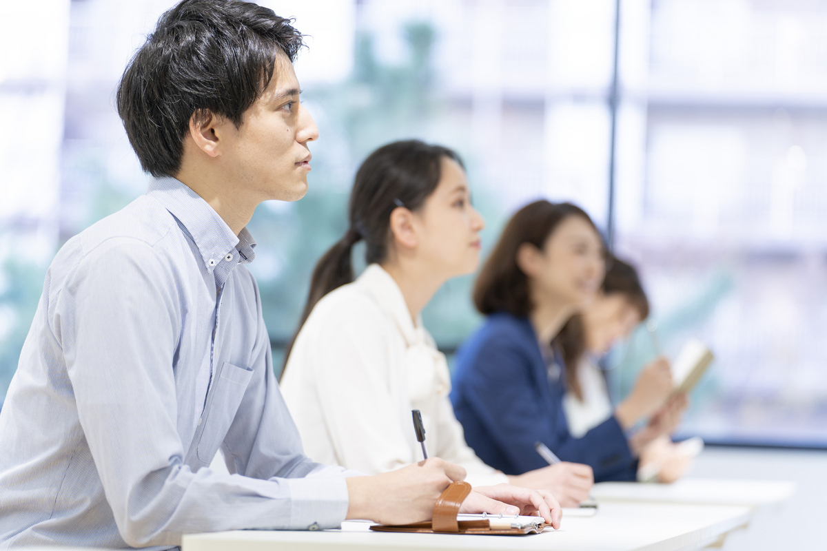 スキルアップのために学んでいる様子