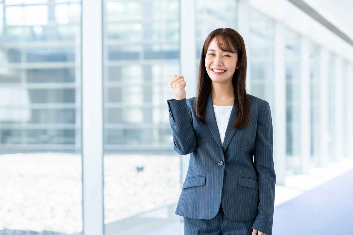 気持ちの切り替えが上手でいきいきと働く人のイメージ