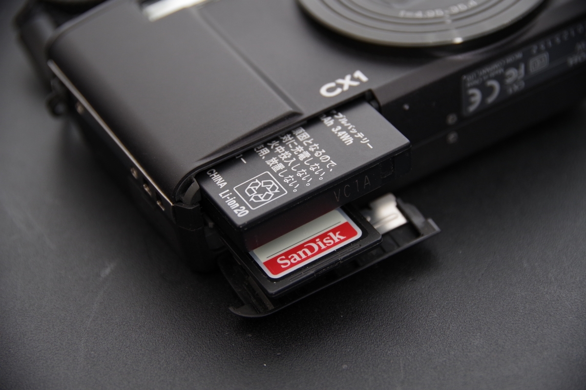 RICOH CX1 デジタルカメラ 本体とバッテリーとSDカード付き 動作美品・SDカード&充電器付】オールドコンデジ RICOH CX1 リコー