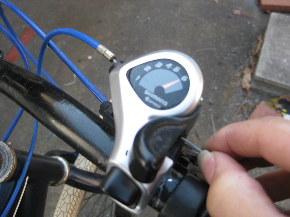 シマノ 自転車シフトケーブル 取り付け