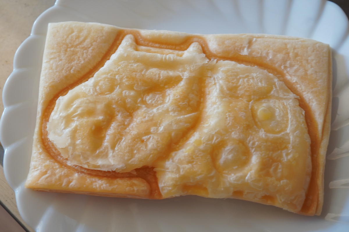 べこやきクロワッサンクリーム味
