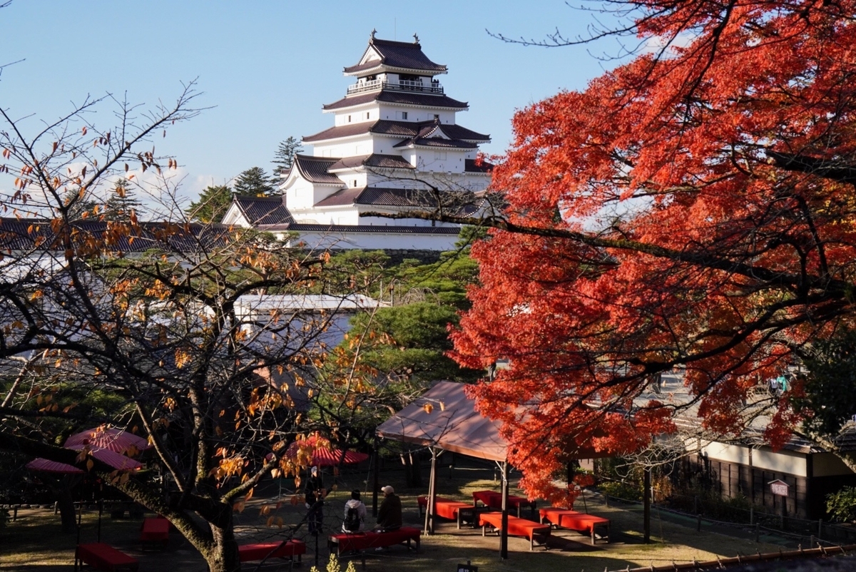 紅葉の鶴ヶ城