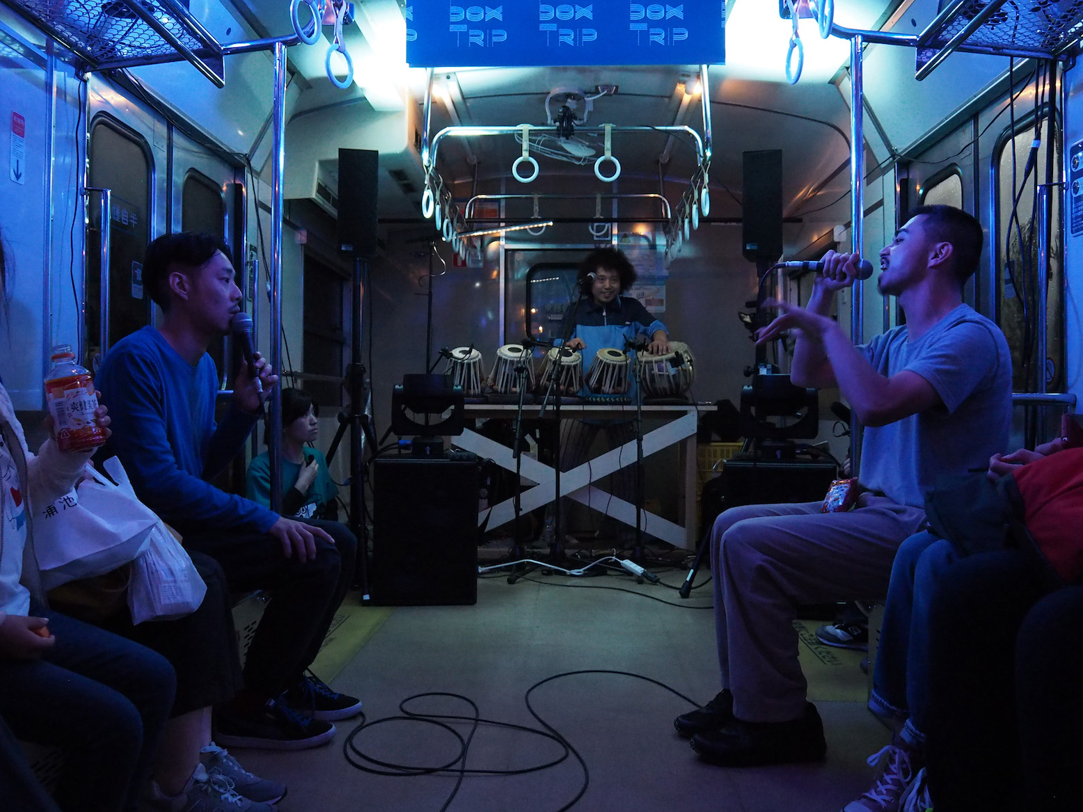 JR西日本・山口線車内で行われたライブ・パフォーマンス『Boombox TRIP』