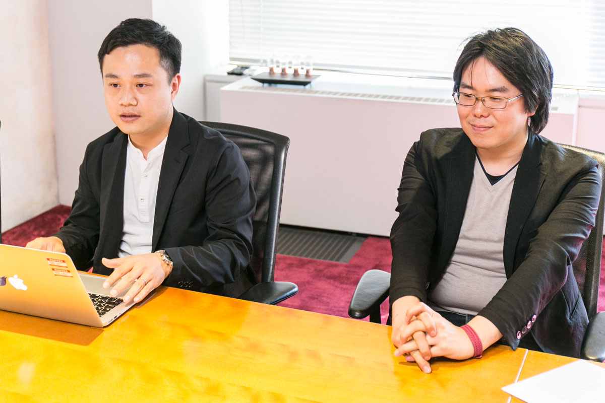 SHIFT社佐藤さんと谷岡さんの笑顔