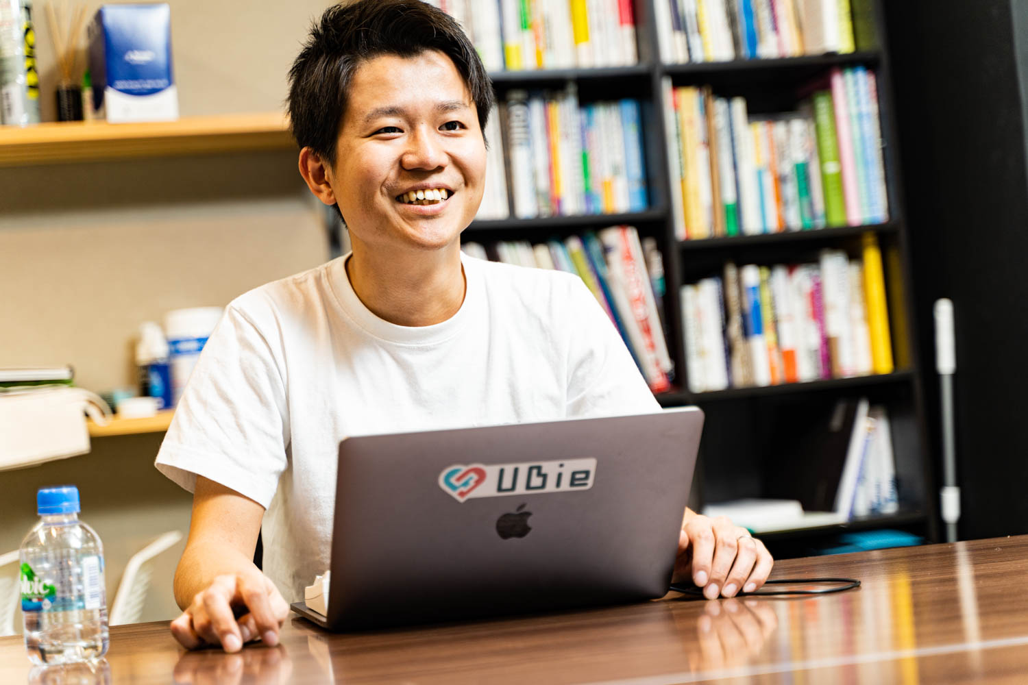 Kotlin長澤さん右向き