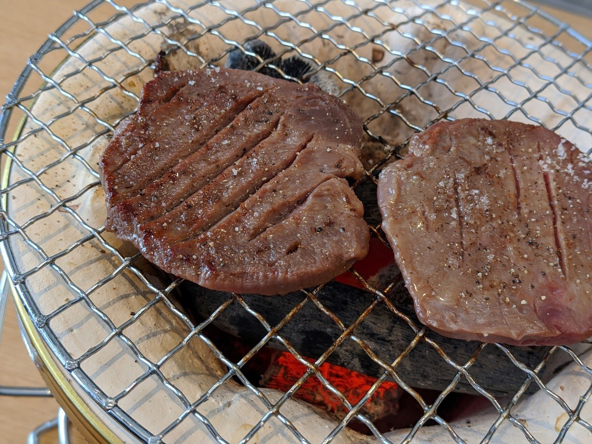 七輪があると家飲みがめちゃくちゃ贅沢になる 退屈な家時間を楽しむ方法をヨッピーが提案します ソレドコ 七輪があると家飲みがめちゃくちゃ贅沢になる 退屈な家時間を楽しむ方法をヨッピーが提案します ソレドコ